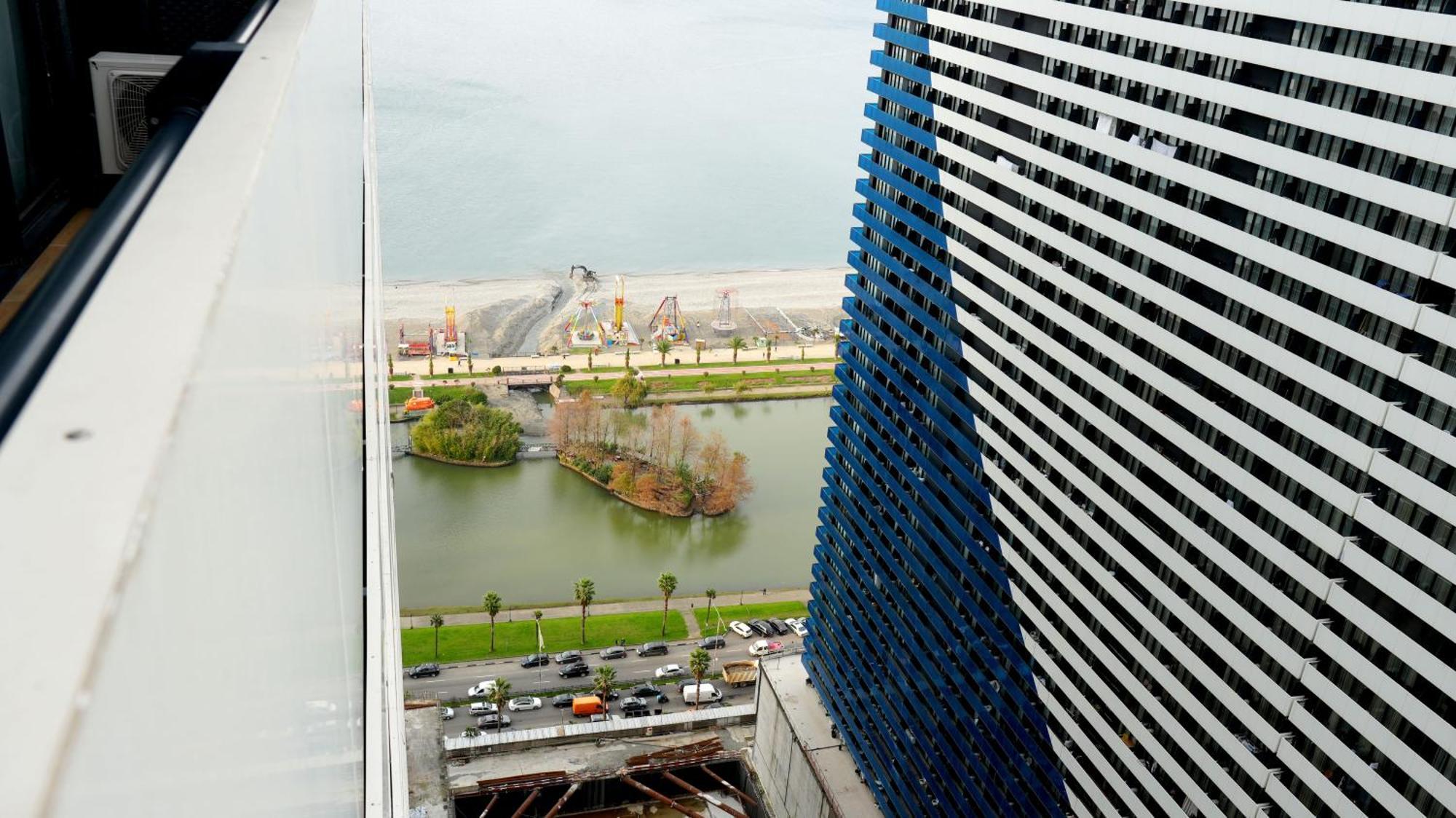 Lux Apart Hotel 555 Batumi Zewnętrze zdjęcie