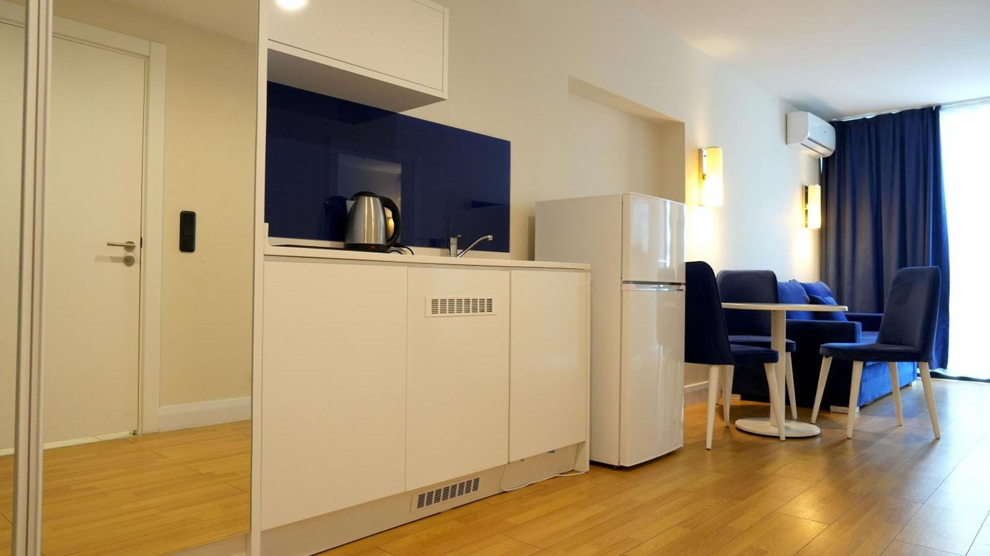 Lux Apart Hotel 555 Batumi Zewnętrze zdjęcie