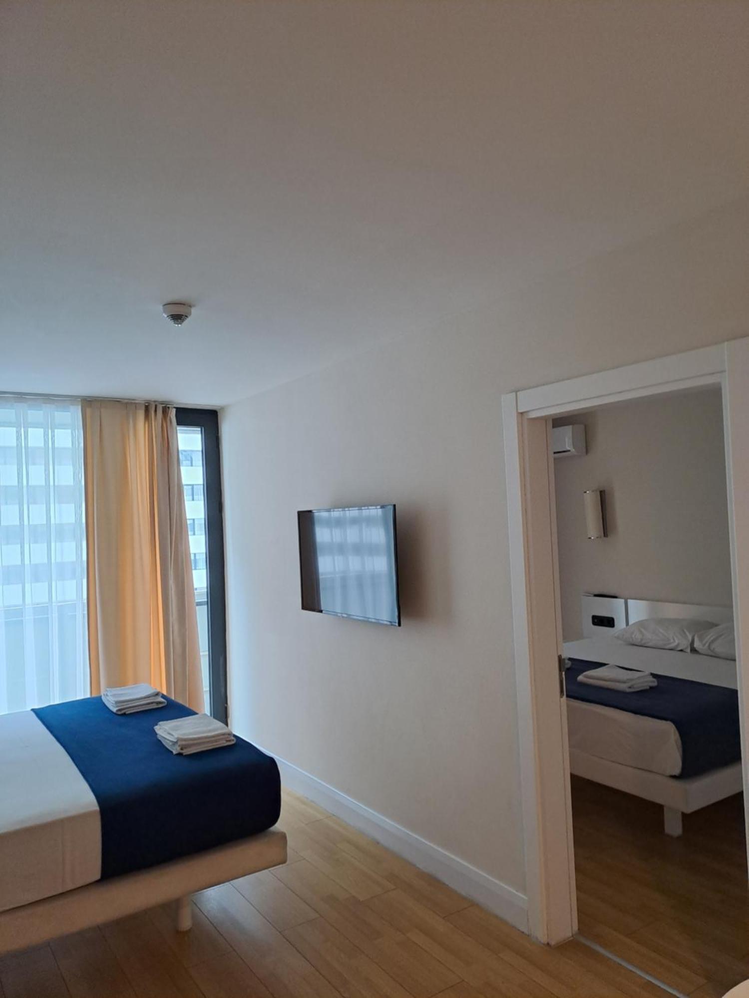 Lux Apart Hotel 555 Batumi Pokój zdjęcie