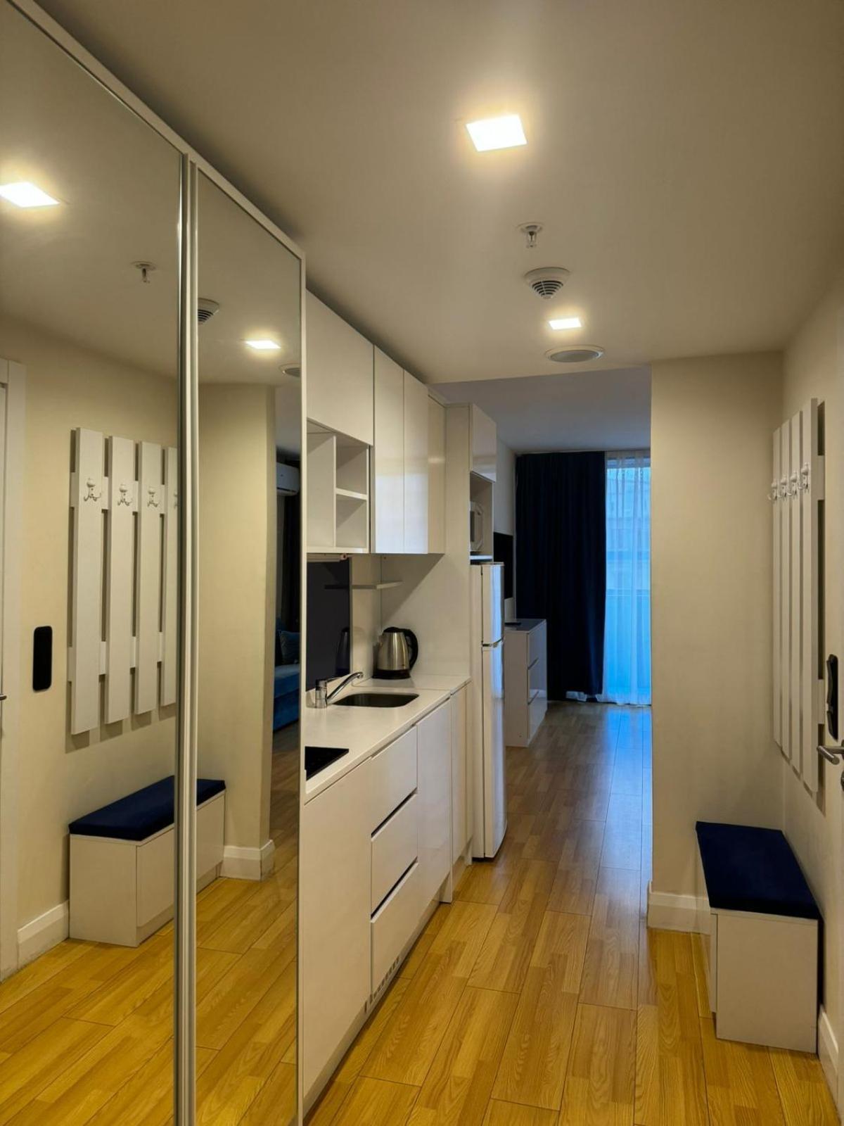 Lux Apart Hotel 555 Batumi Pokój zdjęcie