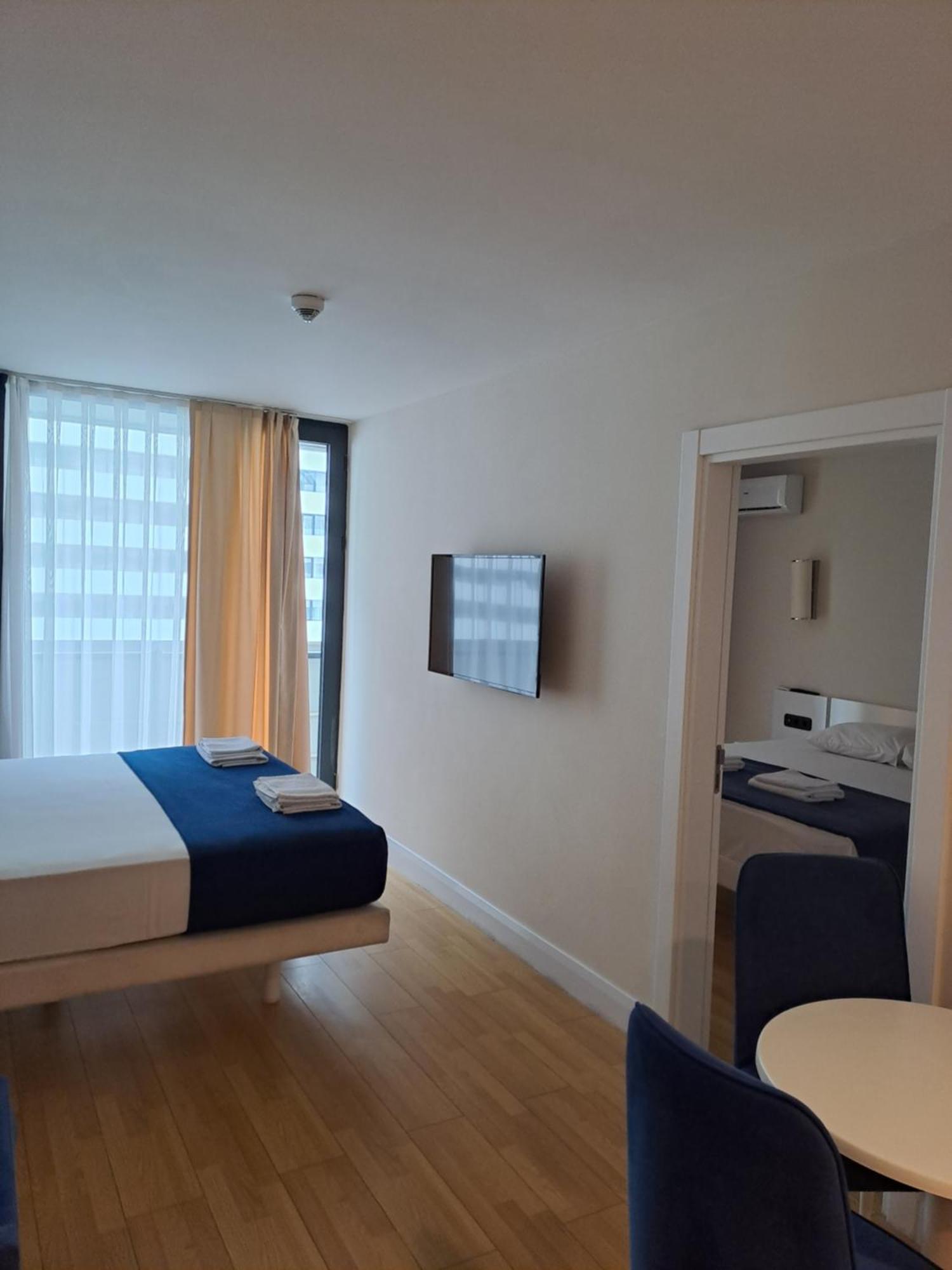 Lux Apart Hotel 555 Batumi Pokój zdjęcie