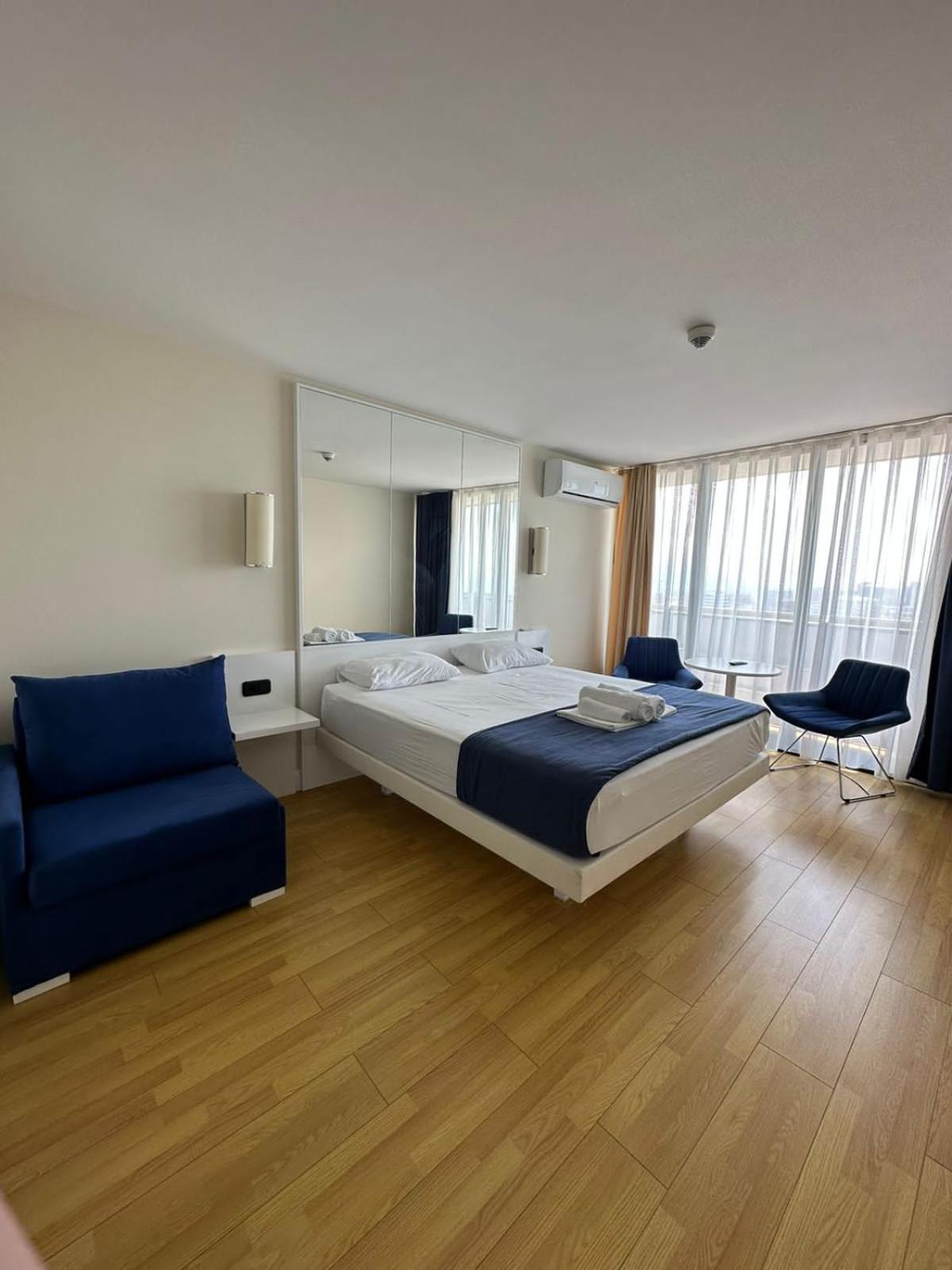 Lux Apart Hotel 555 Batumi Pokój zdjęcie
